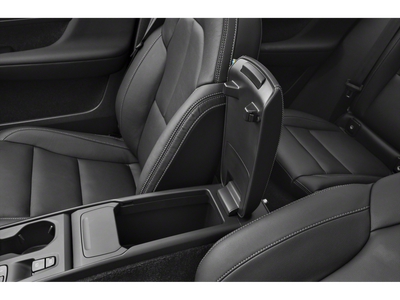 2026 Volvo XC40 Core
