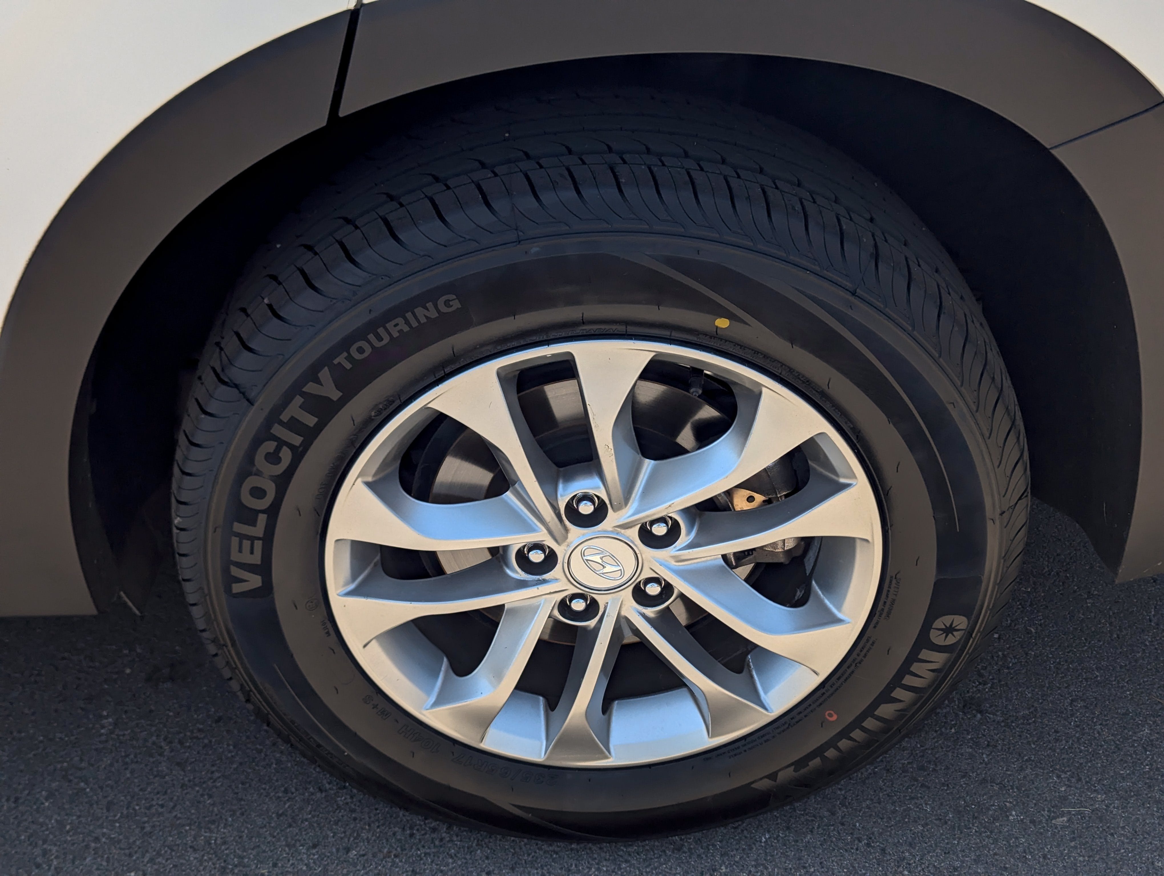 2019 Hyundai SANTA FE SE