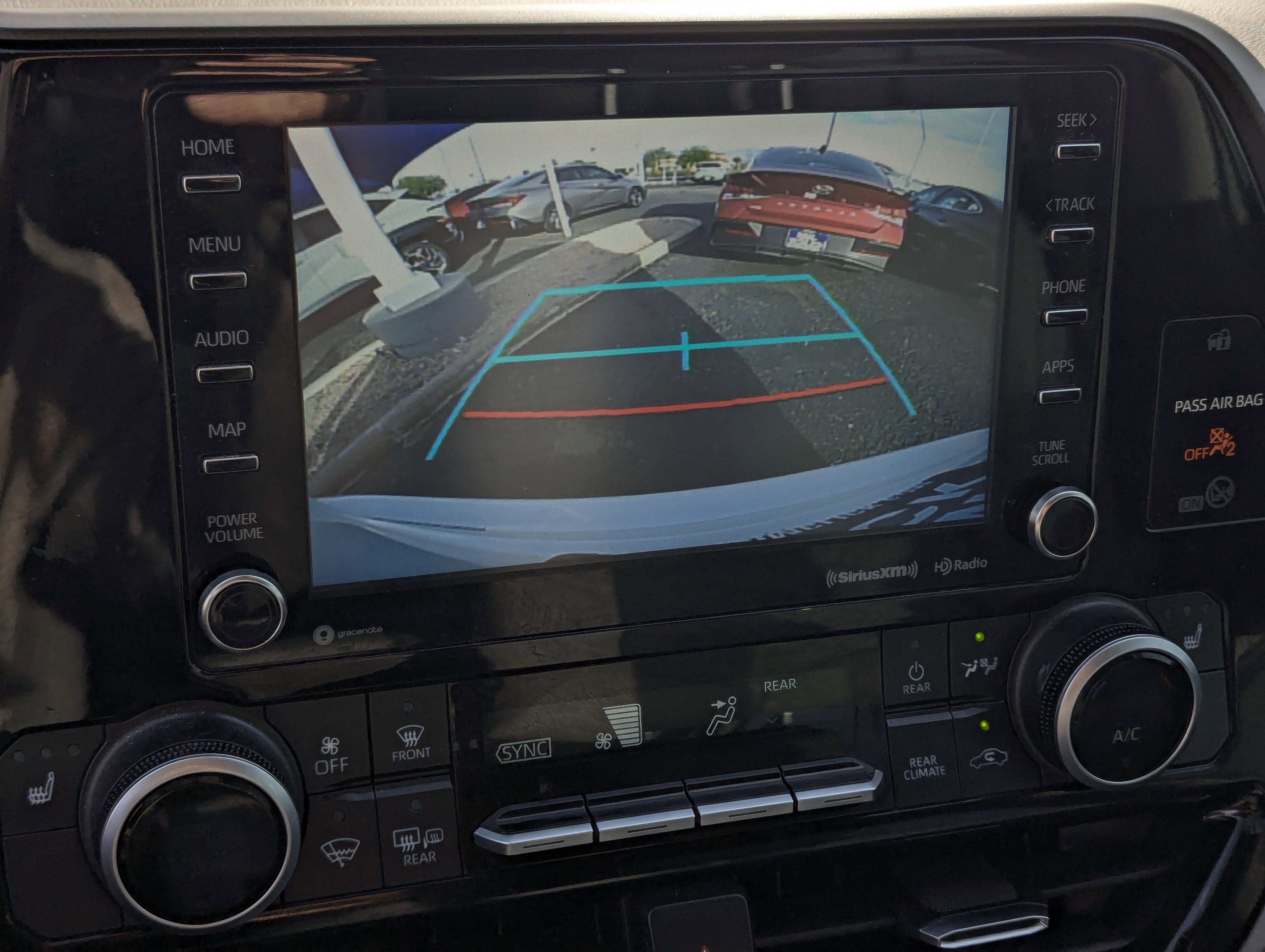 2020 Toyota Highlander Hybrid XLE