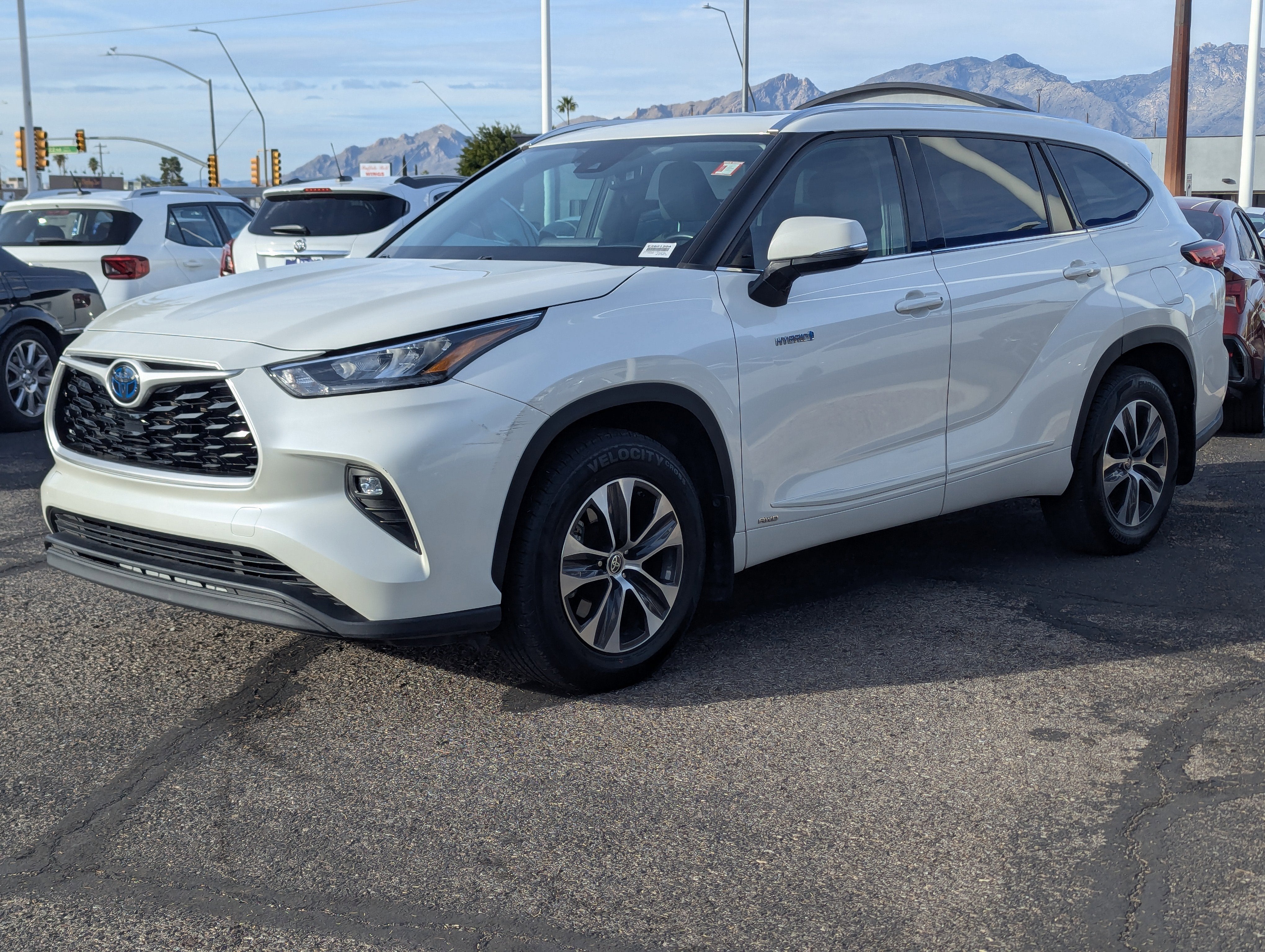 2020 Toyota Highlander Hybrid XLE