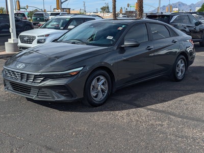 2024 Hyundai ELANTRA SE