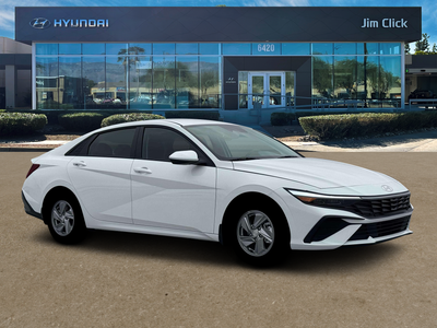 2026 Hyundai ELANTRA SE