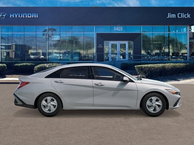 2026 Hyundai ELANTRA SE