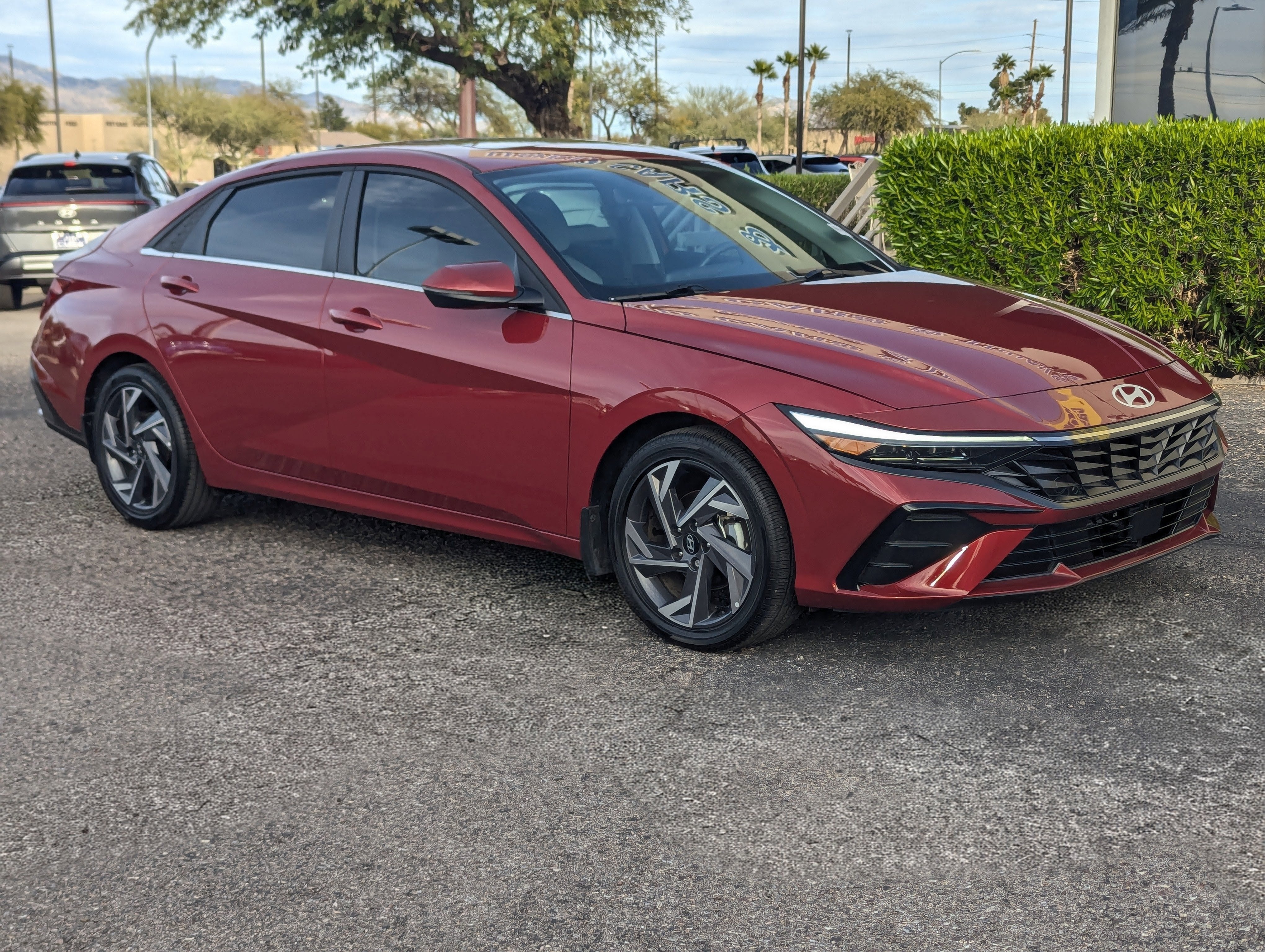 2025 Hyundai ELANTRA Limited