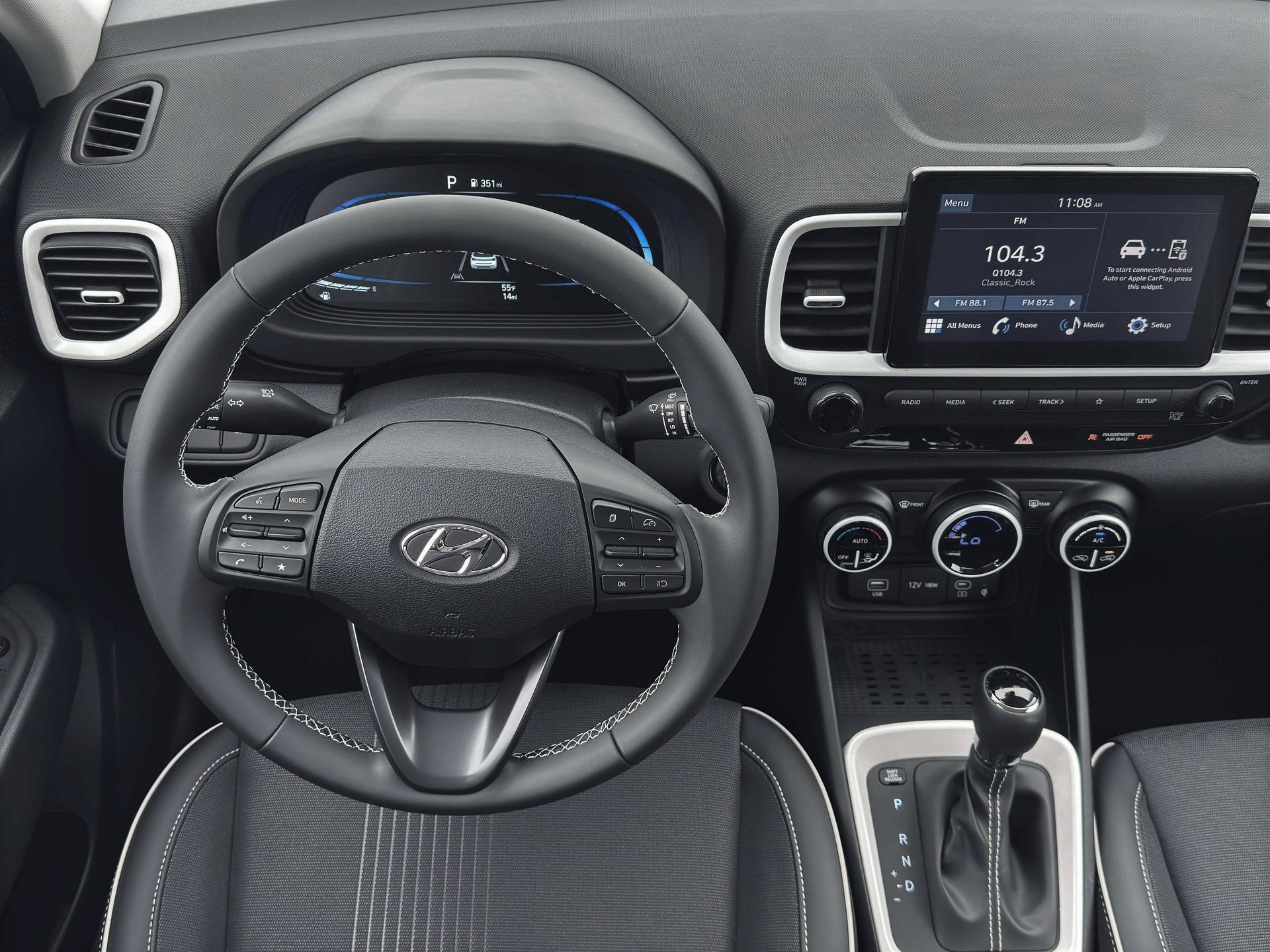 2026 Hyundai VENUE SEL W/Two-Tone Roof